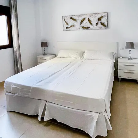 1 Bedroom Amazing In Apartamento